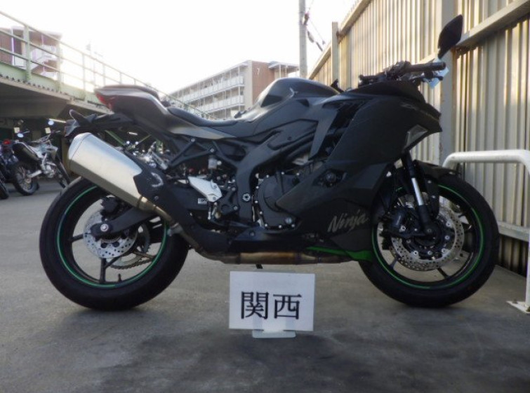 Мотоцикл Kawasaki ZX-4R SE з пробігом 2309 km