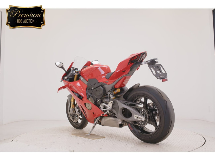 Мотоцикл Ducati PANIGALE V4S з пробігом 915 km