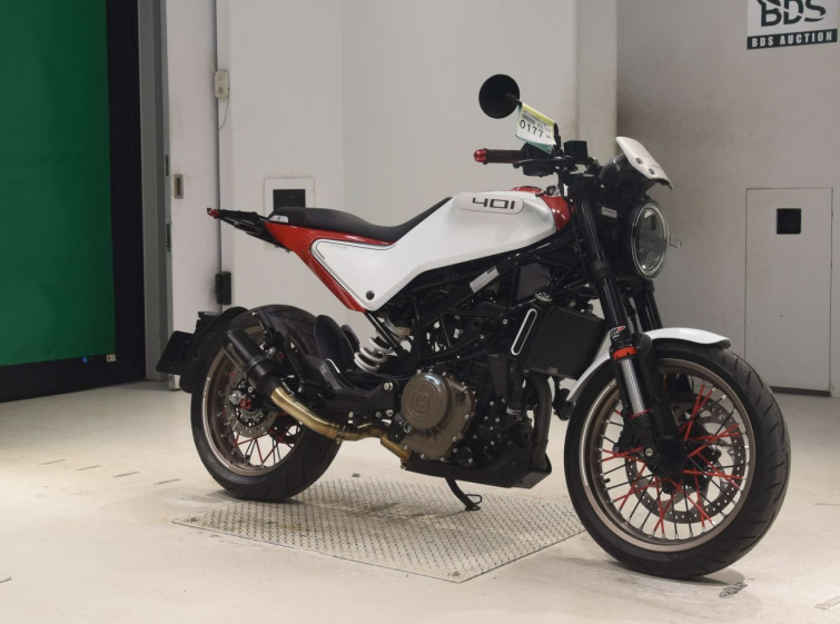 Мотоцикл Husqvarna VITPILEN 401 з пробігом 2658 km