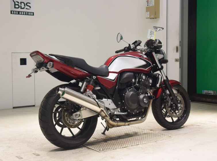 Мотоцикл Honda CB400SFA з пробігом 2332 km