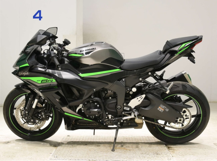 Мотоцикл Kawasaki ZX-6R с пробегом 3424 km