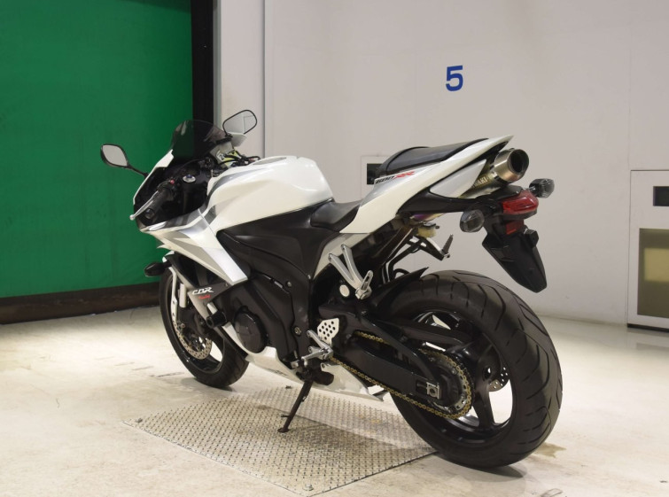 Мотоцикл Honda CBR600RR с пробегом 61247 km