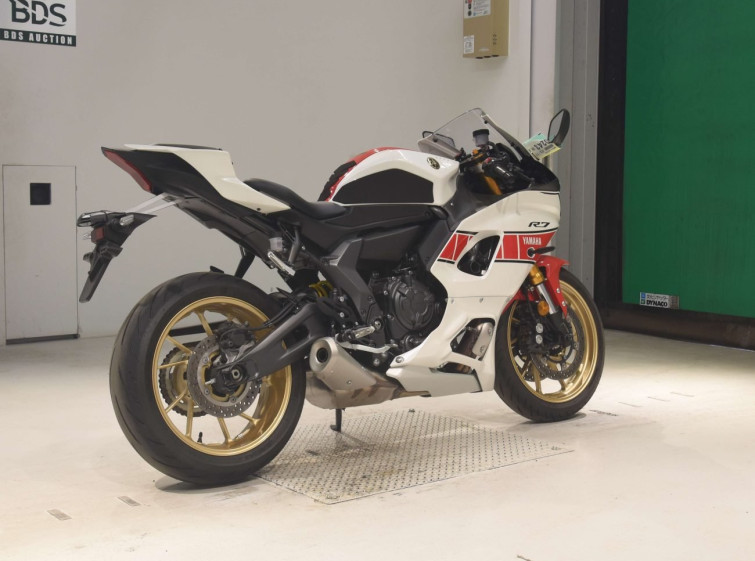 Мотоцикл Yamaha YZF-R7-2 с пробегом 865 km