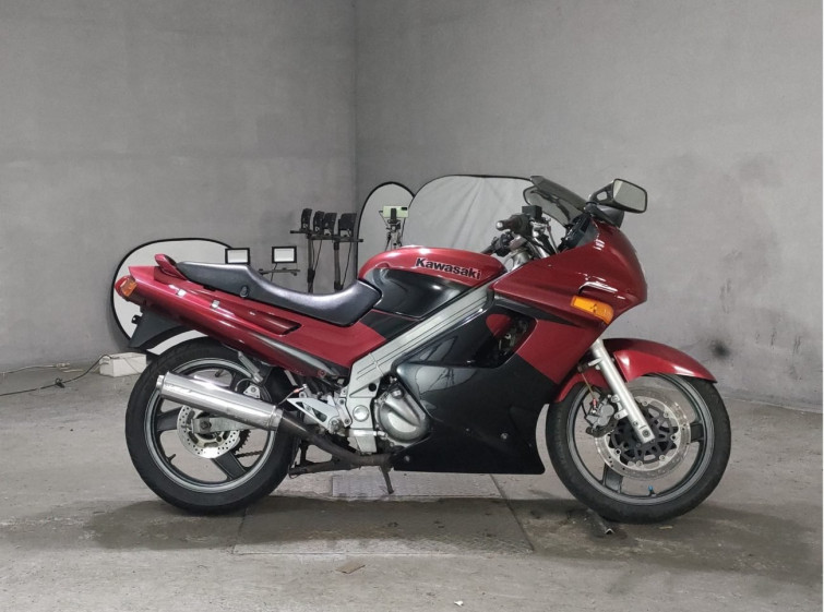 Мотоцикл Kawasaki ZZ-R250 с пробегом 30914 km