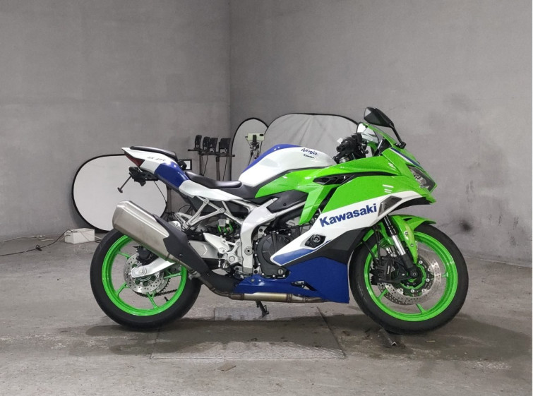 Мотоцикл Kawasaki NINJA ZX-4RR с пробегом 11689 km