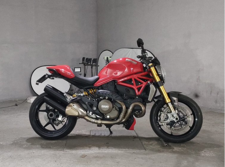 Мотоцикл Ducati MONSTER 1200 з пробігом 61424 km