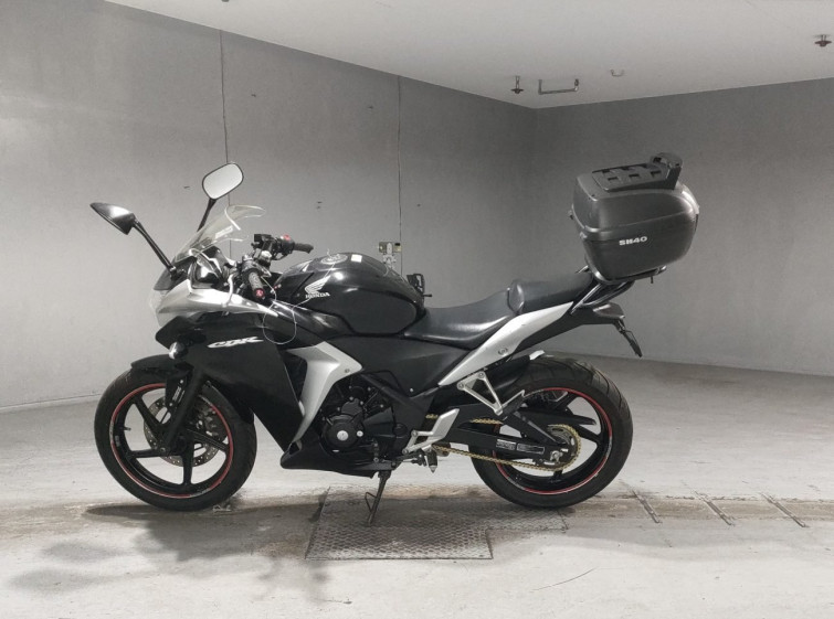 Мотоцикл Honda CBR250R с пробегом 23435 km