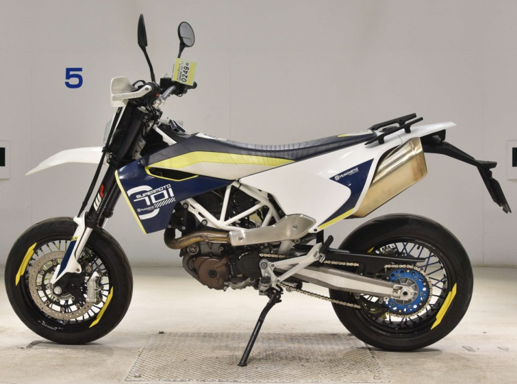 Мотоцикл Husqvarna 701SM з пробігом 35681 km