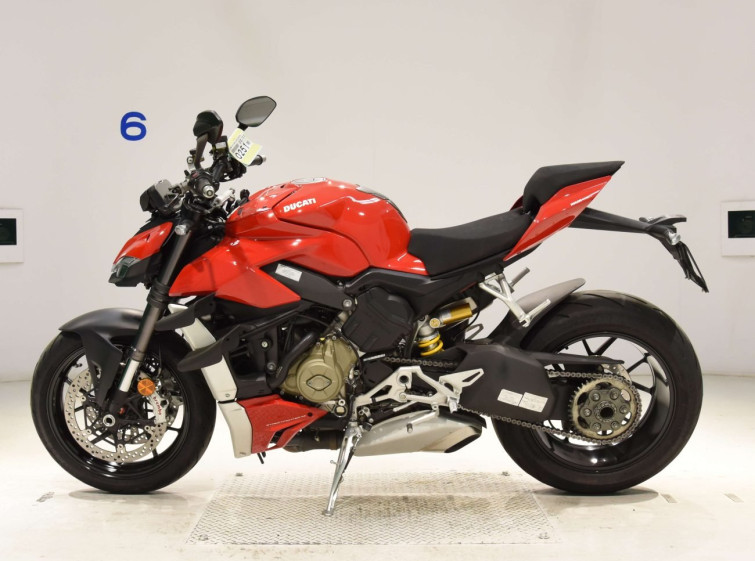 Мотоцикл Ducati STREET FIGHTER V4 с пробегом 7003 km