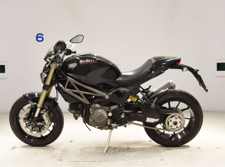 Мотоцикл Ducati MONSTER 1100EVO с пробегом 41333 km