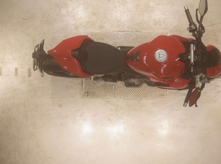 Мотоцикл Ducati STREET FIGHTER V2 с пробегом 6363 km