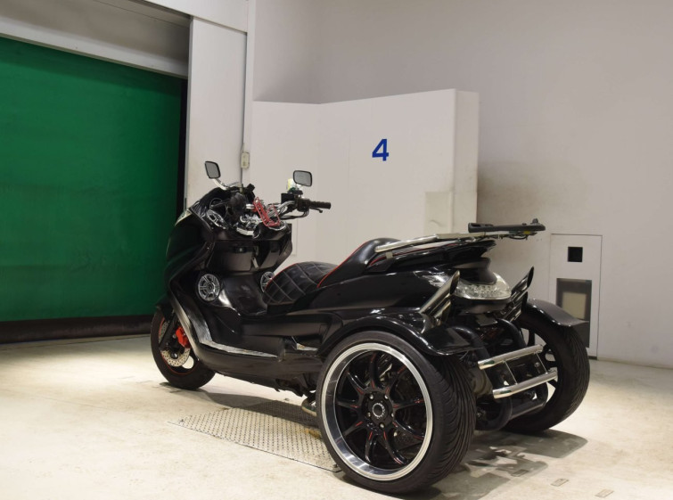 Мотоцикл Yamaha MAJESTY 250 TRIKE