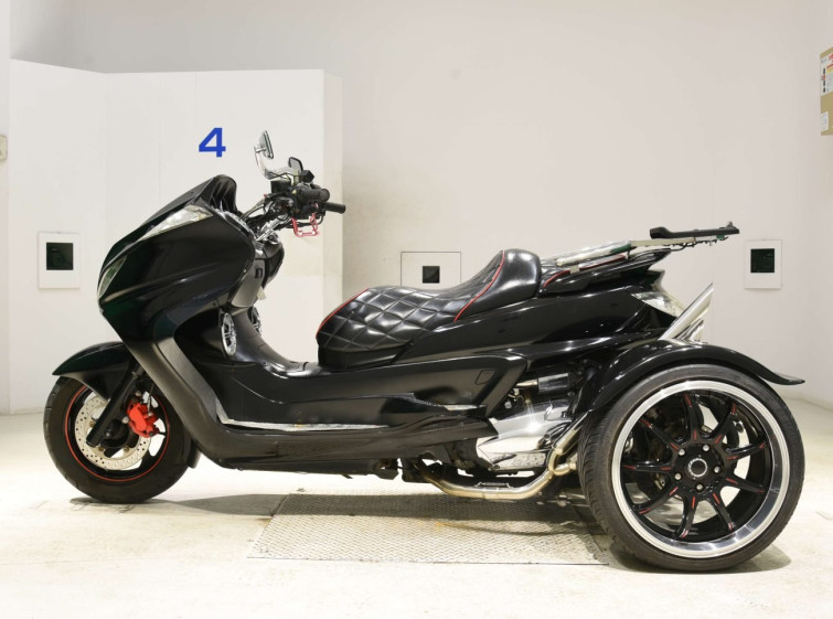 Мотоцикл Yamaha MAJESTY 250 TRIKE