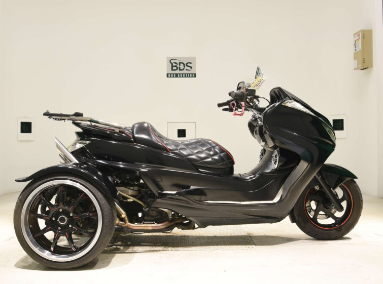 Мотоцикл Yamaha MAJESTY 250 TRIKE