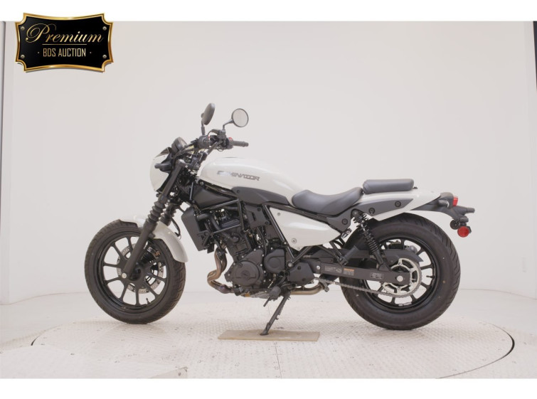 Мотоцикл Kawasaki ELIMINATOR400-3SE с пробегом 143 km