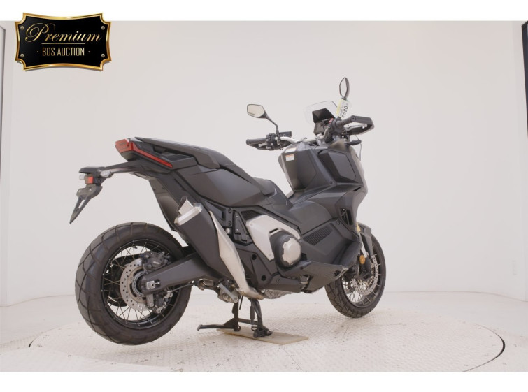 Мотоцикл Honda X-ADV750-2 з пробігом 2903 km