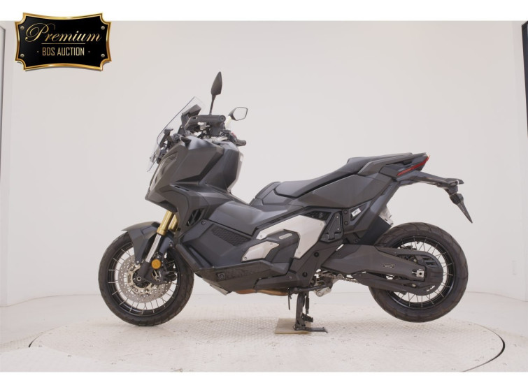 Мотоцикл Honda X-ADV750-2 з пробігом 2903 km