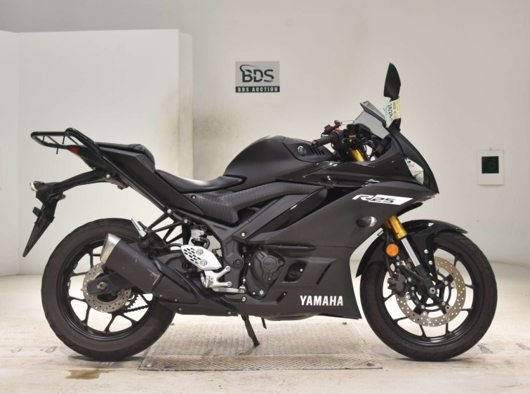 Мотоцикл Yamaha YZF-R25 с пробегом 13075 km