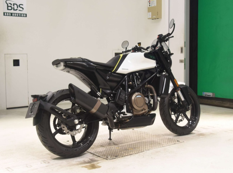 Мотоцикл Husqvarna VITPILEN701 з пробігом 29411 km
