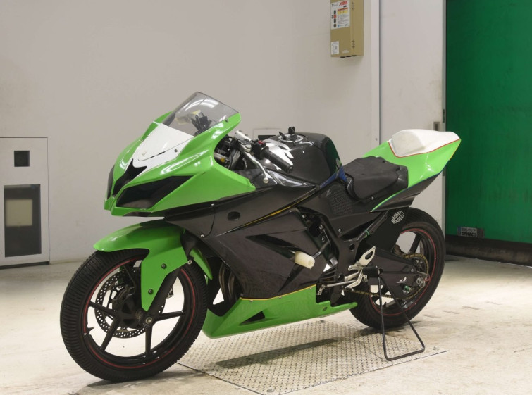 Мотоцикл Kawasaki NINJA250