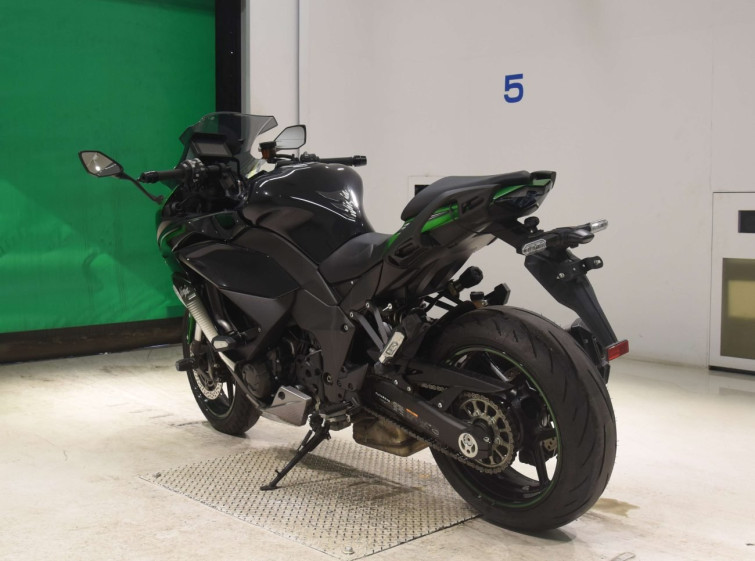 Мотоцикл Kawasaki ninja 1000 sx с пробегом 7773 km