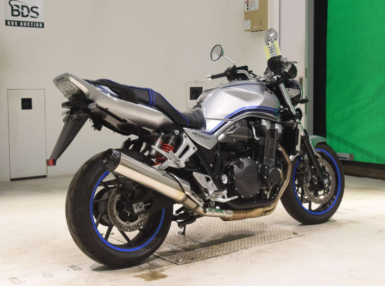 Мотоцикл Honda CB1300SF с пробегом 2418 km