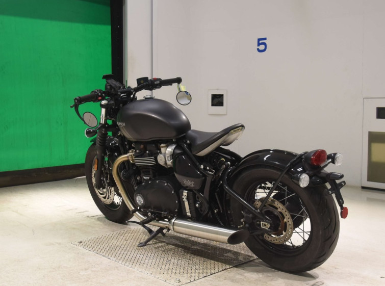 Мотоцикл Triumph BONNEVILLE BOBBER с пробегом 4054 km