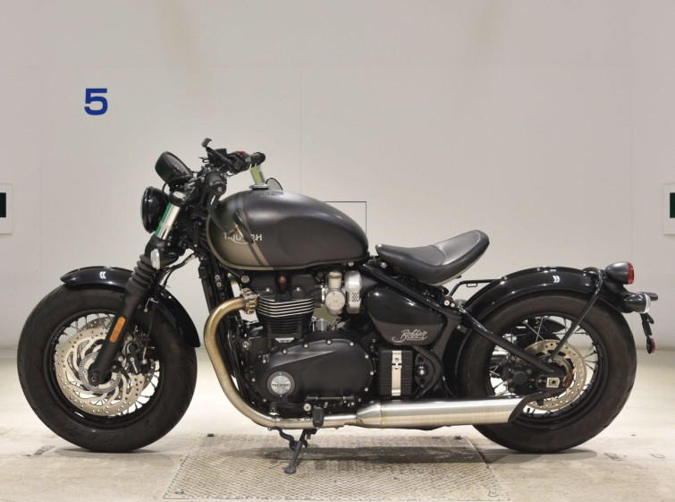 Мотоцикл Triumph BONNEVILLE BOBBER с пробегом 4054 km