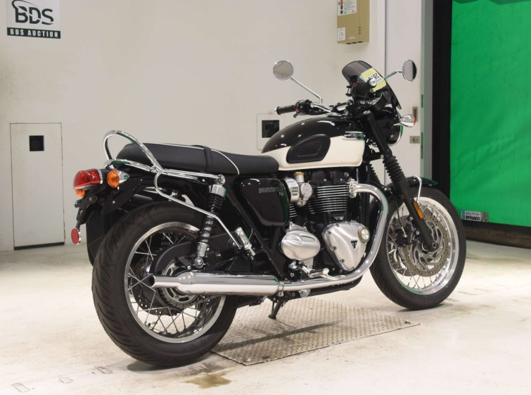 Мотоцикл Triumph BONNEVILLE T120 с пробегом 1955 km