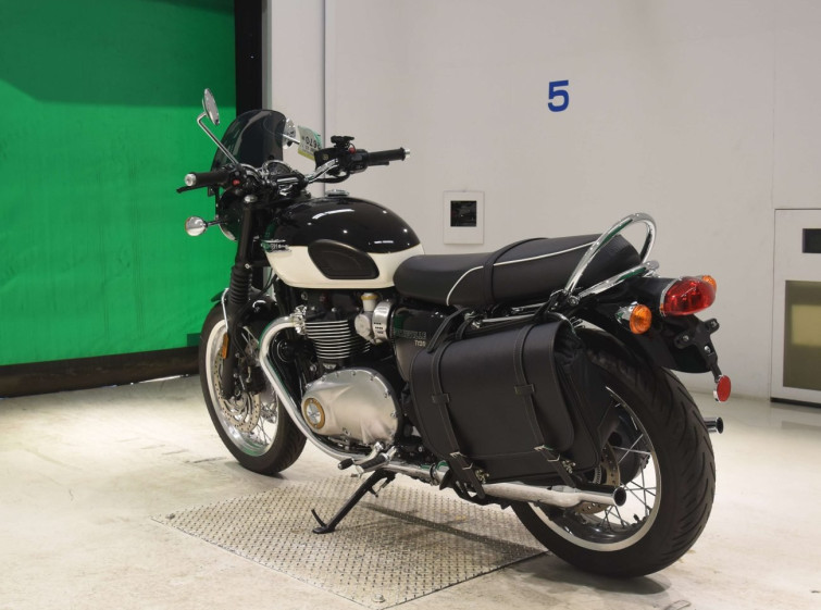 Мотоцикл Triumph BONNEVILLE T120 с пробегом 1955 km