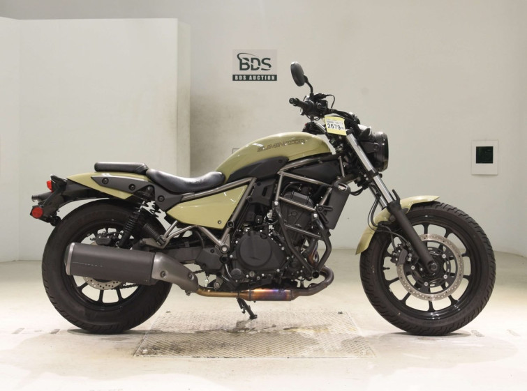 Мотоцикл Kawasaki W400 с пробегом 9339 km