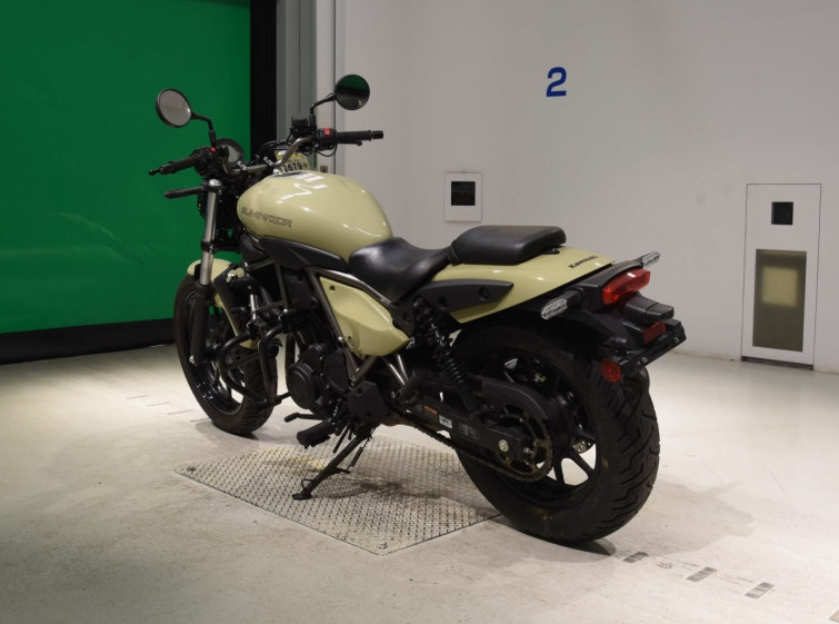 Мотоцикл Kawasaki W400 с пробегом 9339 km