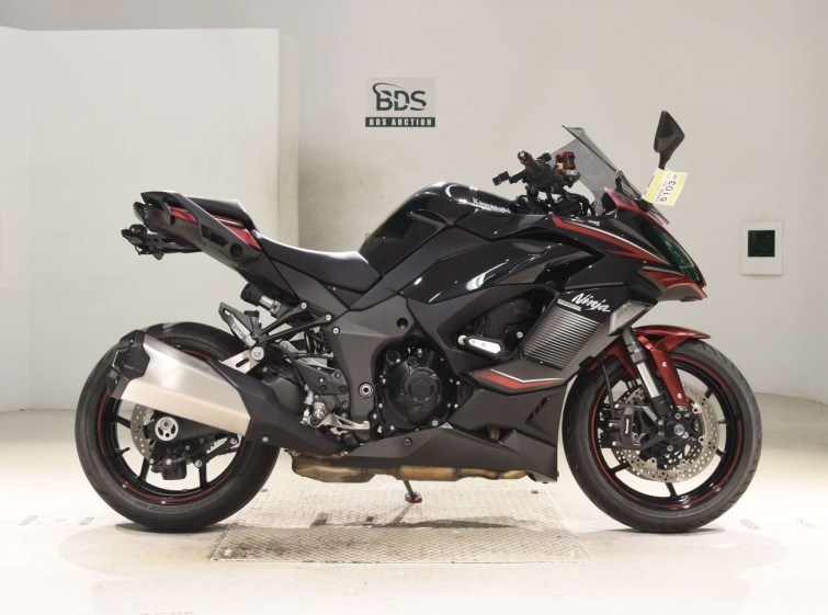 Мотоцикл Kawasaki ninja 1000 sx з пробігом 2071 km