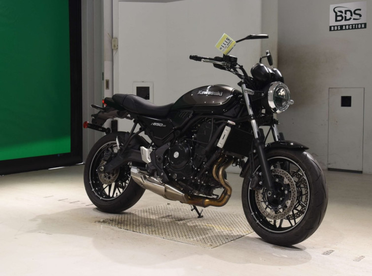 Мотоцикл Kawasaki Z650RS с пробегом 1318 km
