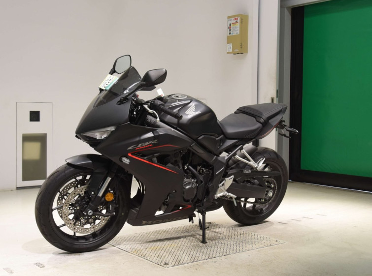 Мотоцикл Honda CBR650R с пробегом 963 km