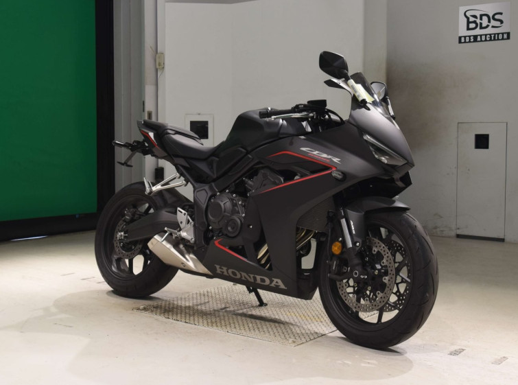 Мотоцикл Honda CBR650R с пробегом 963 km