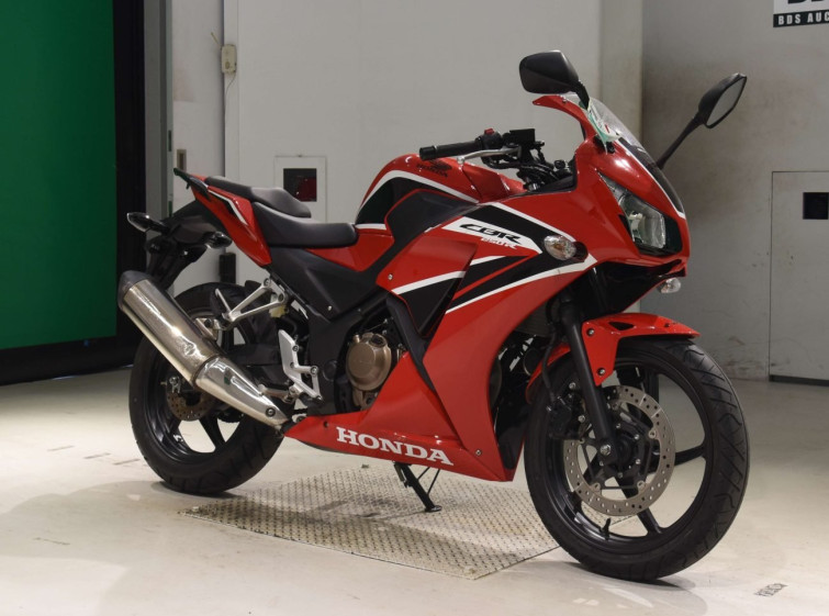 Мотоцикл Honda CBR250R с пробегом 13890 km