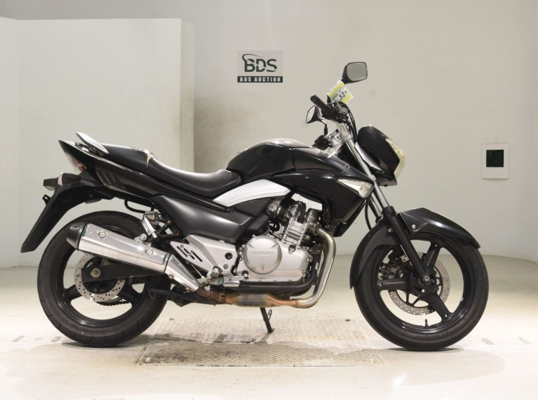 Мотоцикл Suzuki GSR250 з пробігом 77556 km