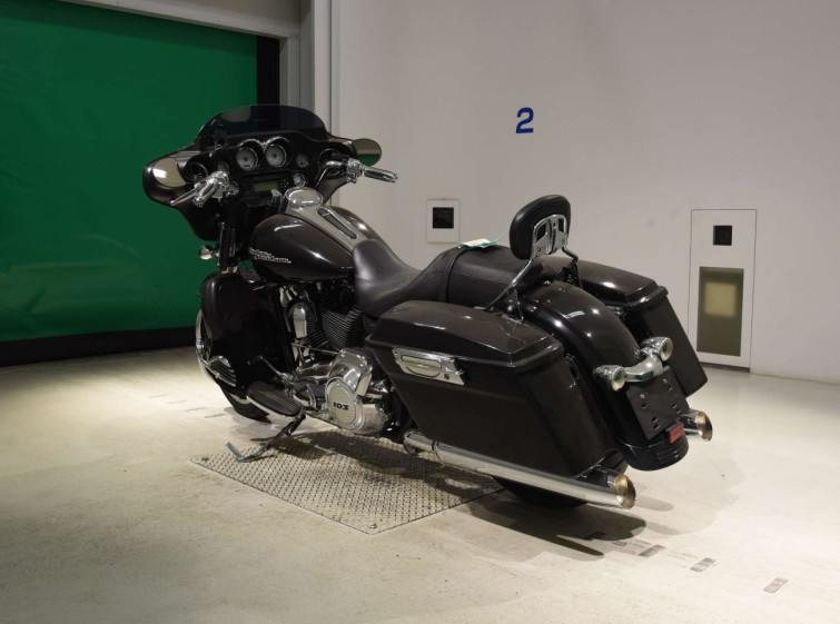 Мотоцикл HD SREET GLIDE FLHX1690 с пробегом 3608 km