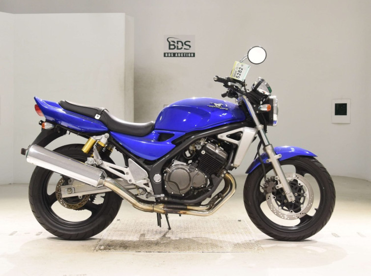 Мотоцикл Kawasaki BALIUS ZR250