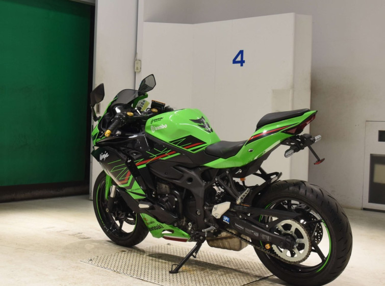 Мотоцикл Kawasaki NINJA ZX-25R KRT с пробегом 563 km