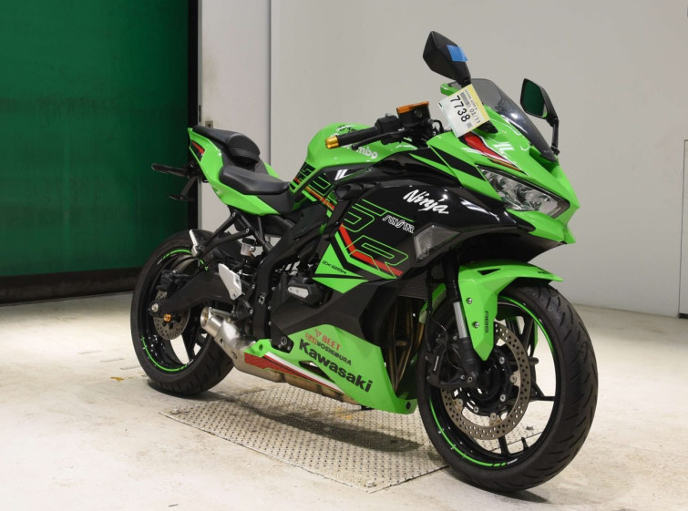 Мотоцикл Kawasaki NINJA ZX-25R KRT с пробегом 563 km