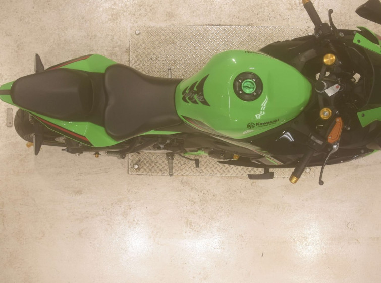 Мотоцикл Kawasaki NINJA ZX-25R KRT с пробегом 563 km