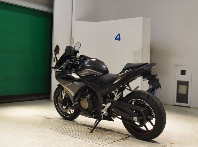 Мотоцикл Honda CBR400R с пробегом 13065 km