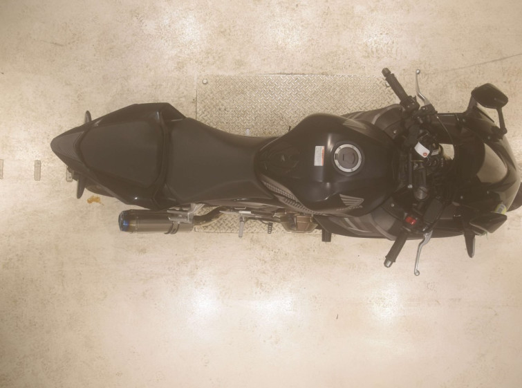 Мотоцикл Honda CBR400R с пробегом 13065 km