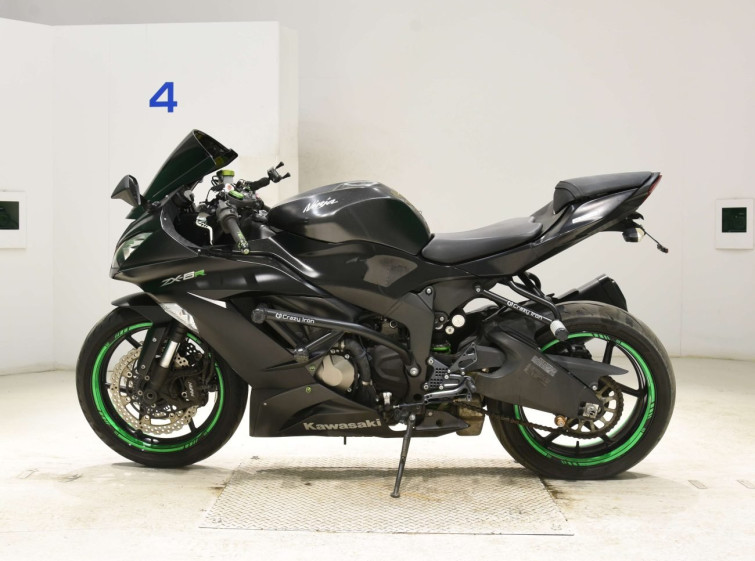 Мотоцикл Kawasaki ZX-6RA с пробегом 30910 km