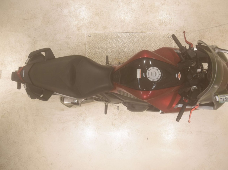 Мотоцикл Honda VFR1200F с пробегом 24134 km