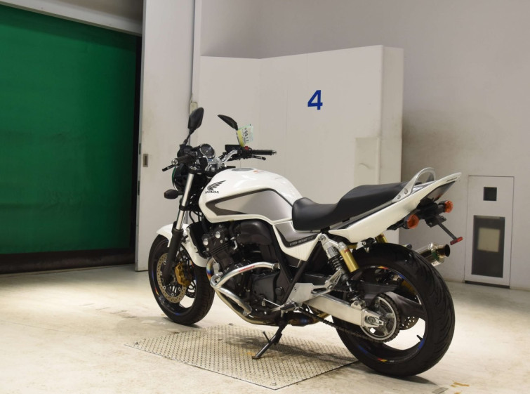 Мотоцикл Honda CB400SFV с пробегом 30377 km
