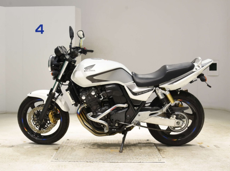 Мотоцикл Honda CB400SFV с пробегом 30377 km