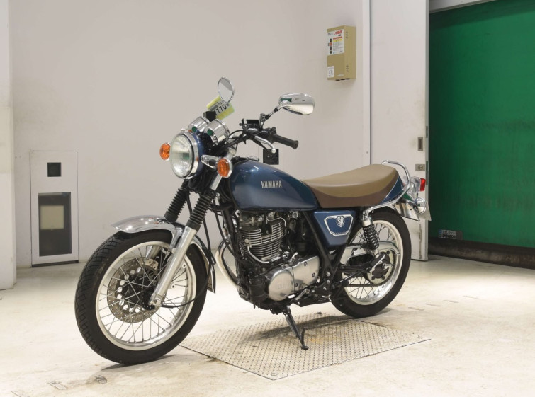 Мотоцикл Yamaha SR400 з пробігом 3935 km
